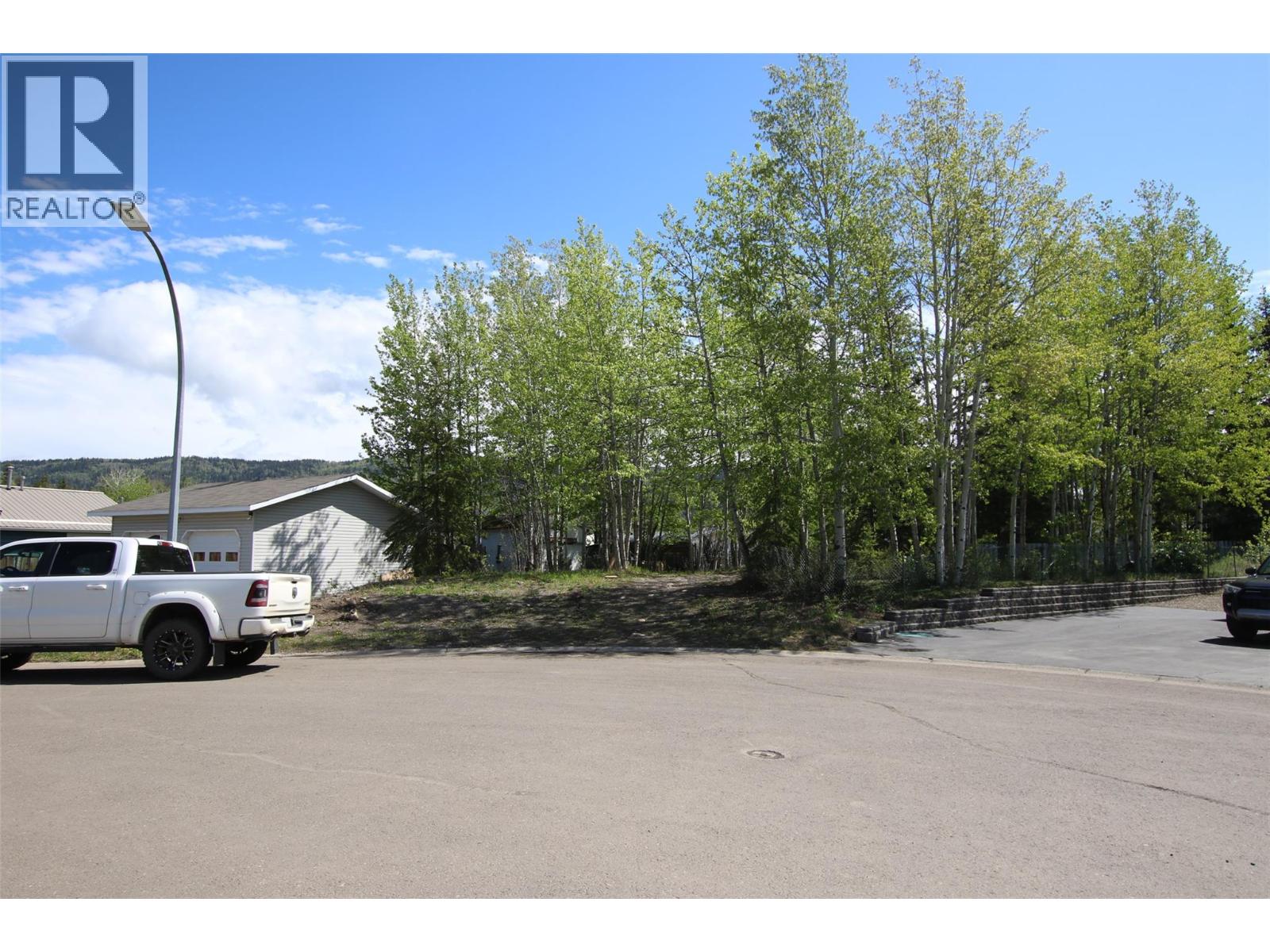 8 Myhon Place, Tumbler Ridge, British Columbia