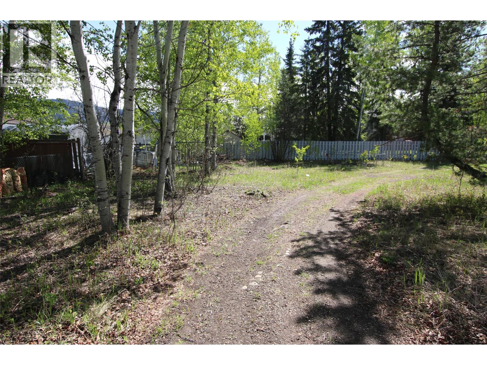8 Myhon Place, Tumbler Ridge, British Columbia  V0C 2W0 - Photo 4 - 10391343