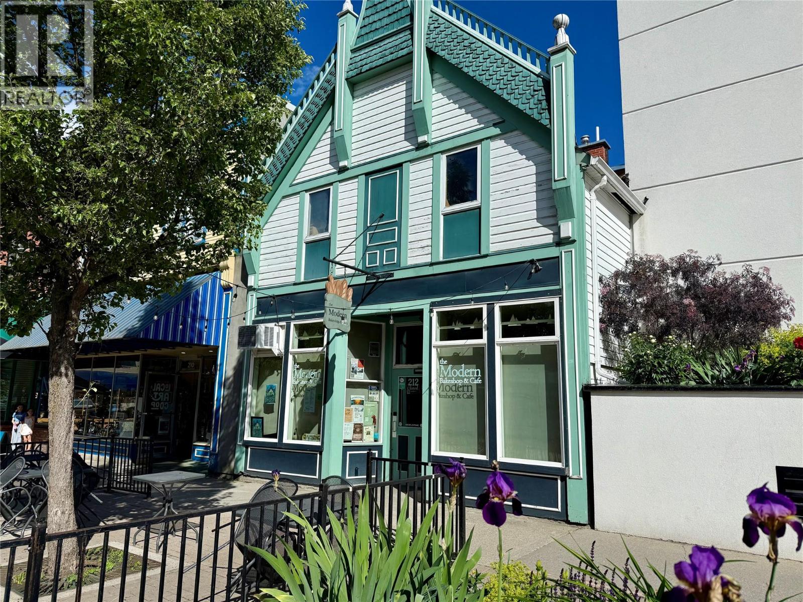 212 Mackenzie Avenue, Revelstoke, British Columbia