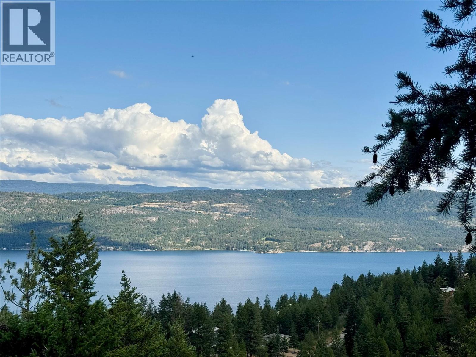 90 Crown Crescent, Vernon, British Columbia