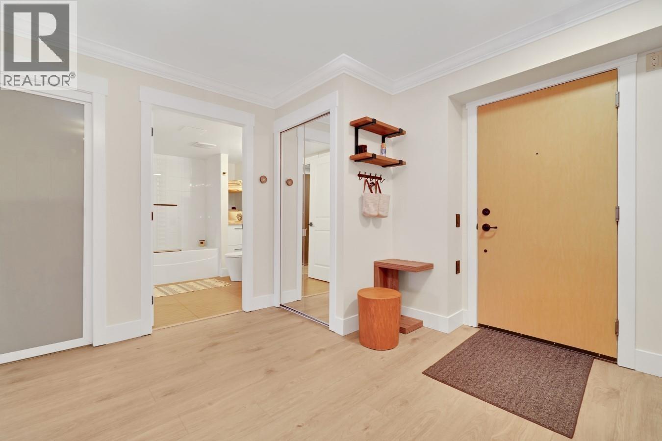 303 857 W 15th Street, North Vancouver, British Columbia  V7P 1M5 - Photo 6 - R3134627