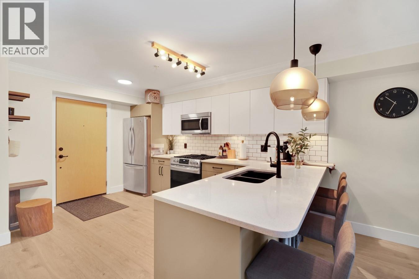 303 857 W 15th Street, North Vancouver, British Columbia  V7P 1M5 - Photo 10 - R3134627