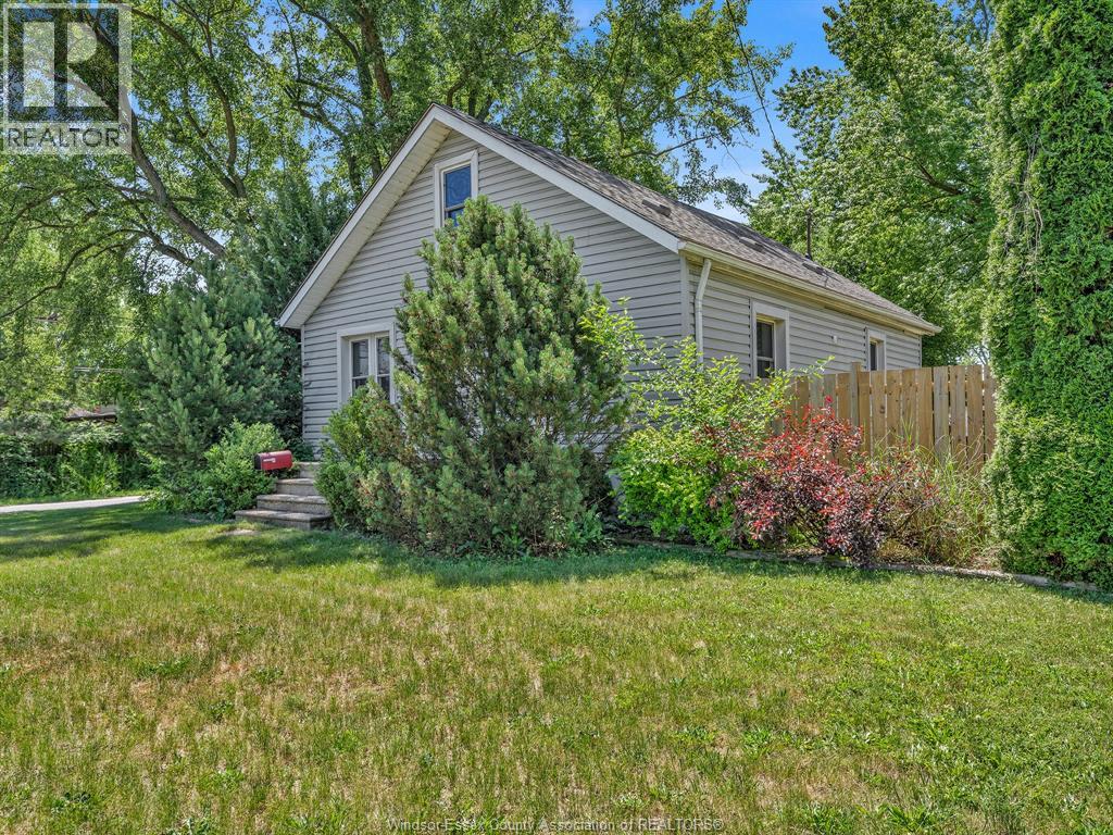 592 Reaume, Lasalle, Ontario  N9J 1B4 - Photo 3 - 26014115