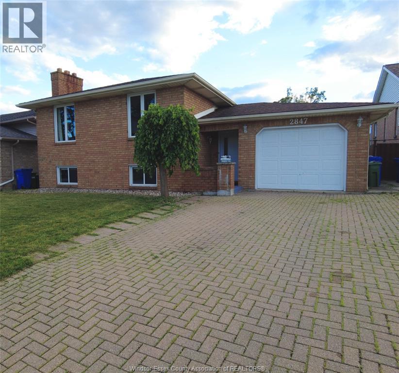 2847 MANGIN CRESCENT, Windsor, Ontario