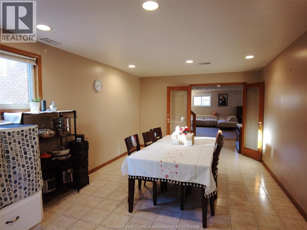 2847 Mangin Crescent, Windsor, Ontario  N9E 4K7 - Photo 16 - 26014091