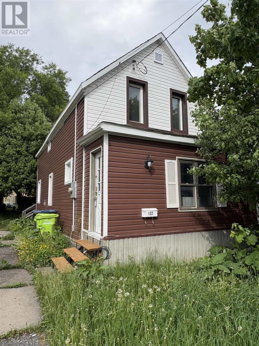 122 Grosvenor AVE