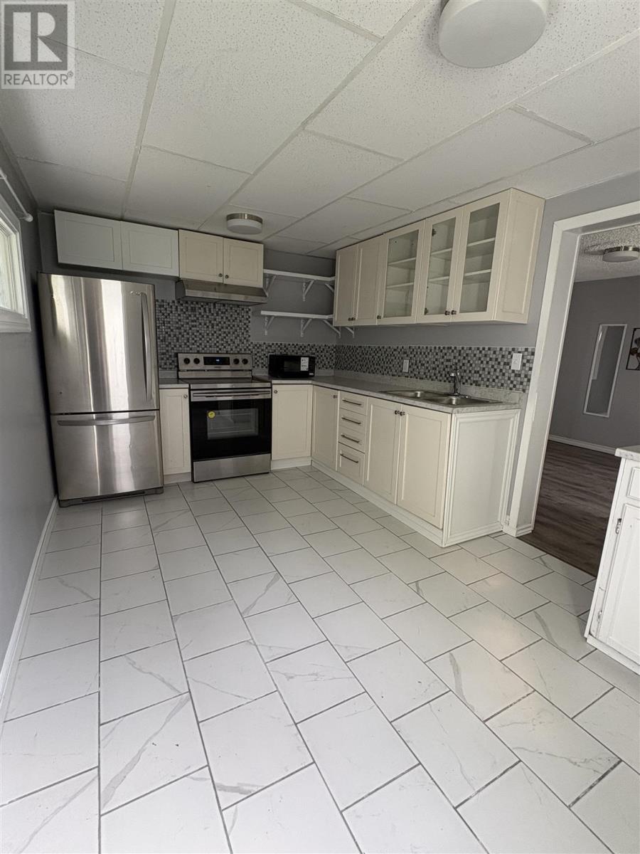 122 Grosvenor Ave, Sault Ste. Marie, Ontario  P6B 2M1 - Photo 6 - SM261459