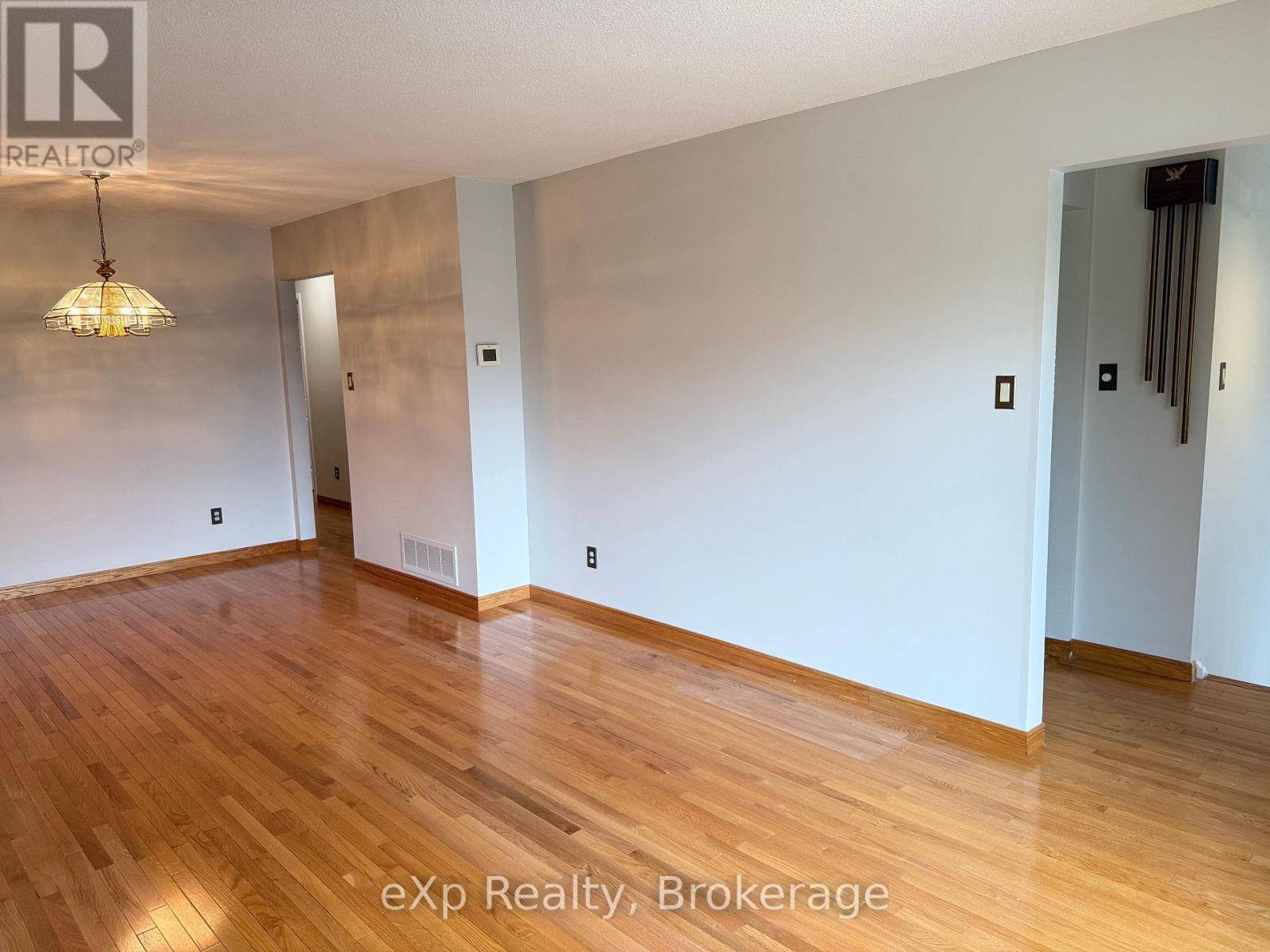 1882 Rosefield Road, Pickering, Ontario  L1V 3H6 - Photo 11 - E13446266