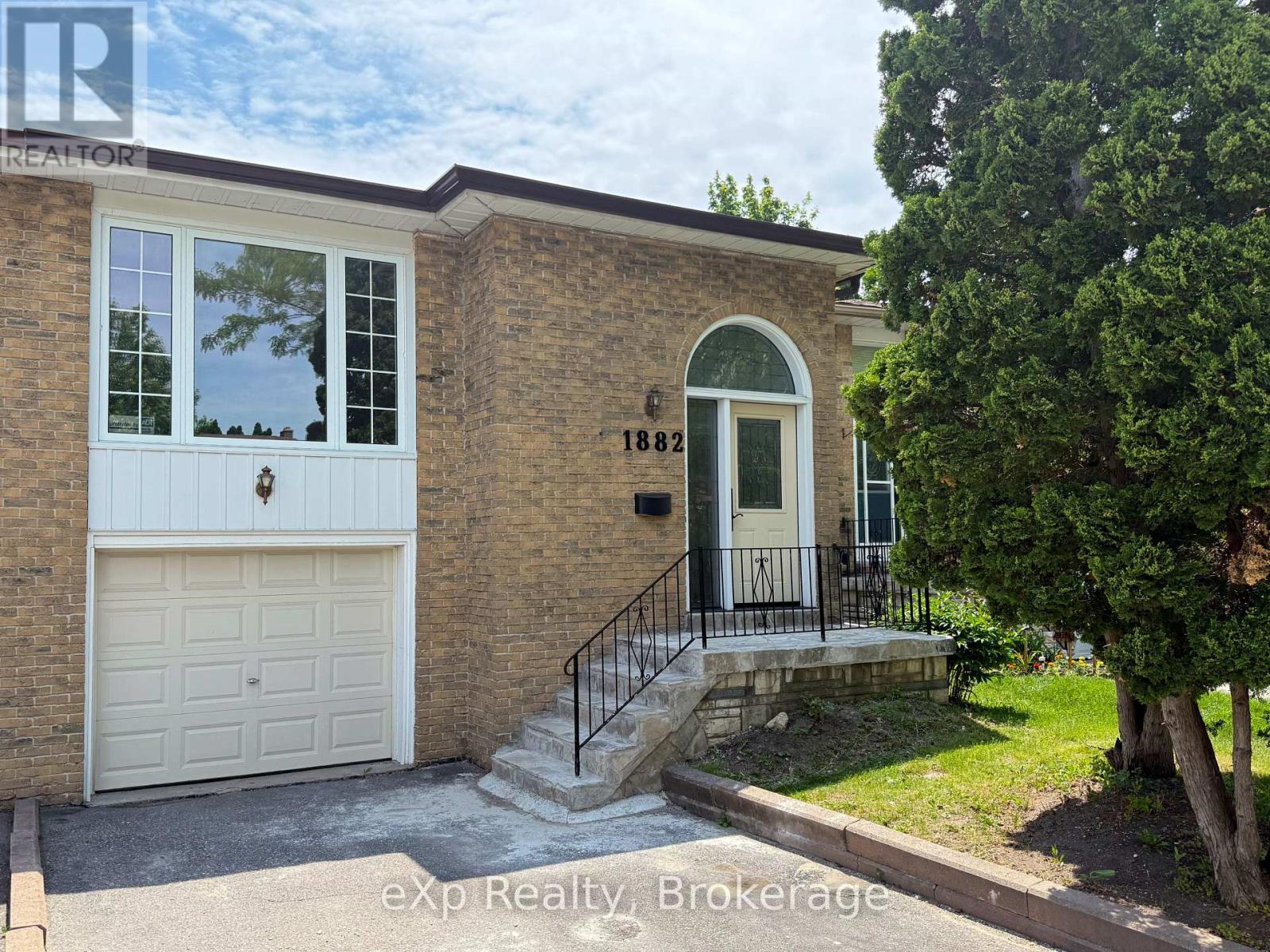 1882 Rosefield Road, Pickering, Ontario  L1V 3H6 - Photo 3 - E13446266