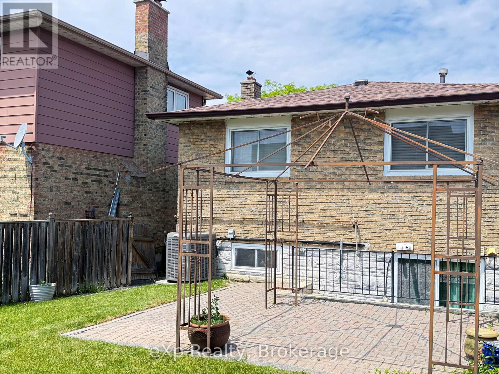 1882 Rosefield Road, Pickering, Ontario  L1V 3H6 - Photo 47 - E13446266