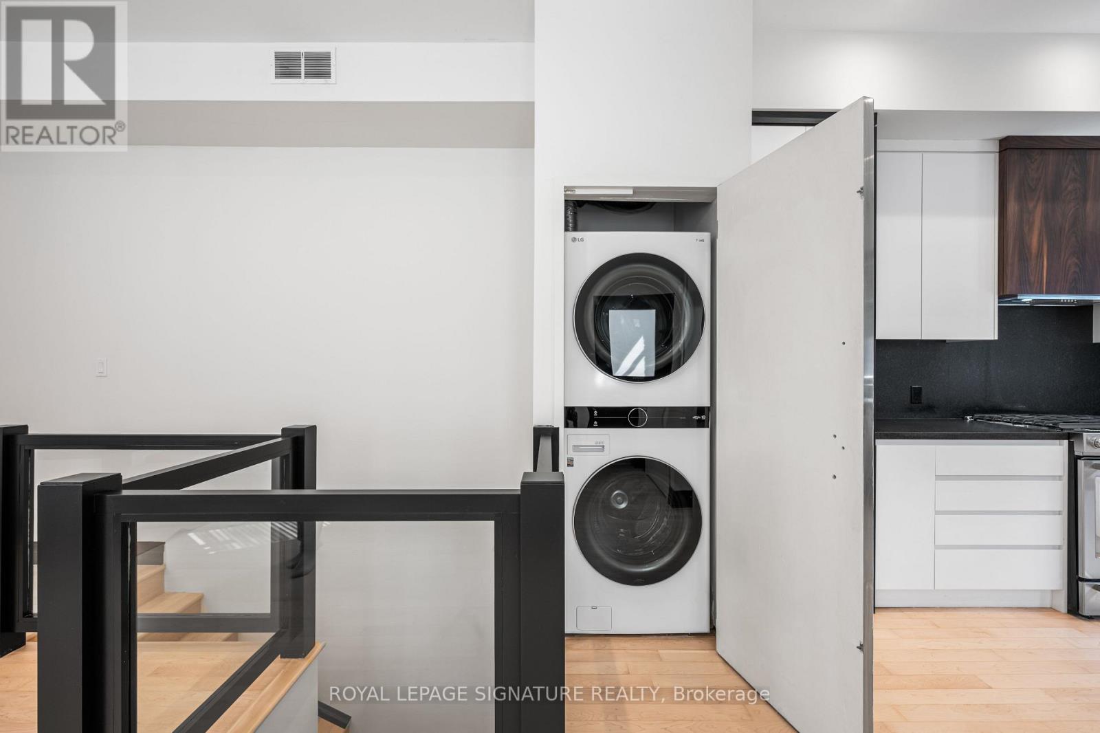 Main - 97 Bedford Road, Toronto, Ontario  M5R 2K4 - Photo 3 - C13417470
