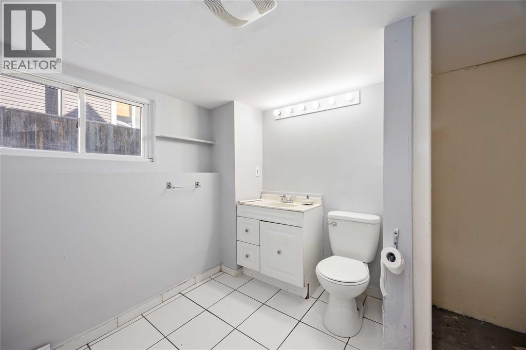 257 Vidal Street South, Sarnia photo 22