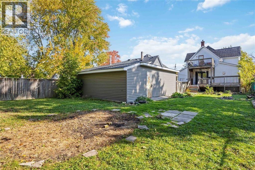 257 Vidal Street South, Sarnia photo 27