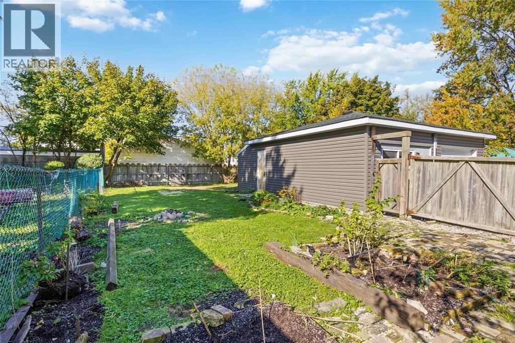 257 Vidal Street South, Sarnia photo 26