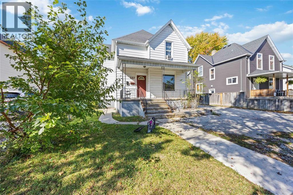 257 Vidal Street South, Sarnia photo 31