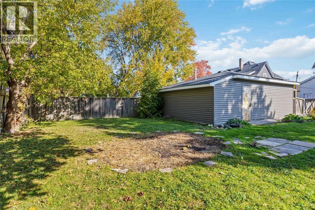 257 Vidal Street South, Sarnia photo 28