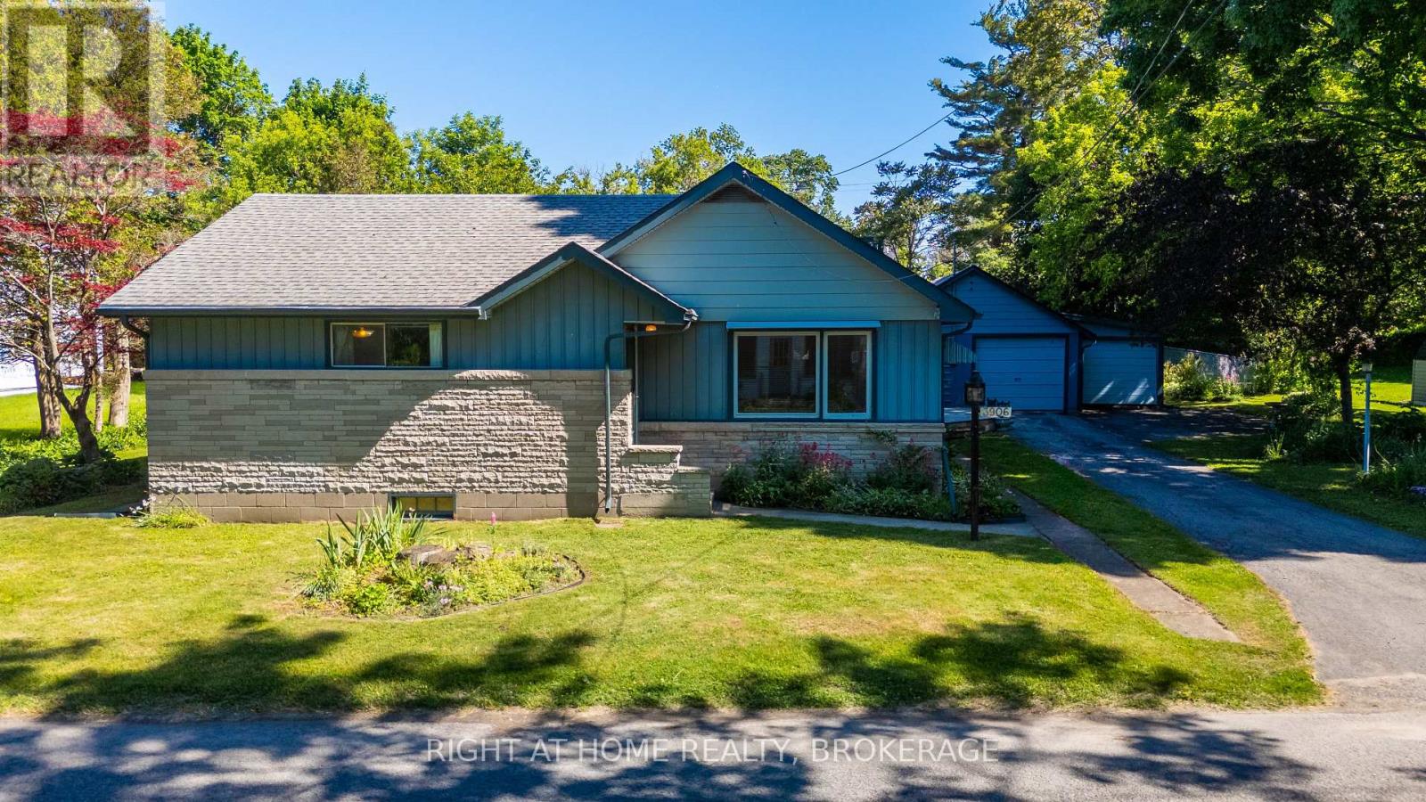 3906 Alexandra Road, Fort Erie, Ontario  L0S 1B0 - Photo 3 - X12643230