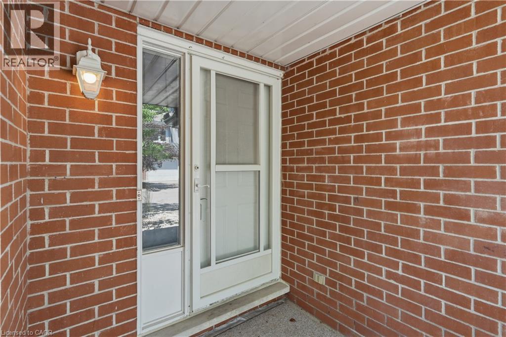 89 Woolwich Street Unit# 10, Waterloo, Ontario  N2K 1S5 - Photo 3 - 40830069