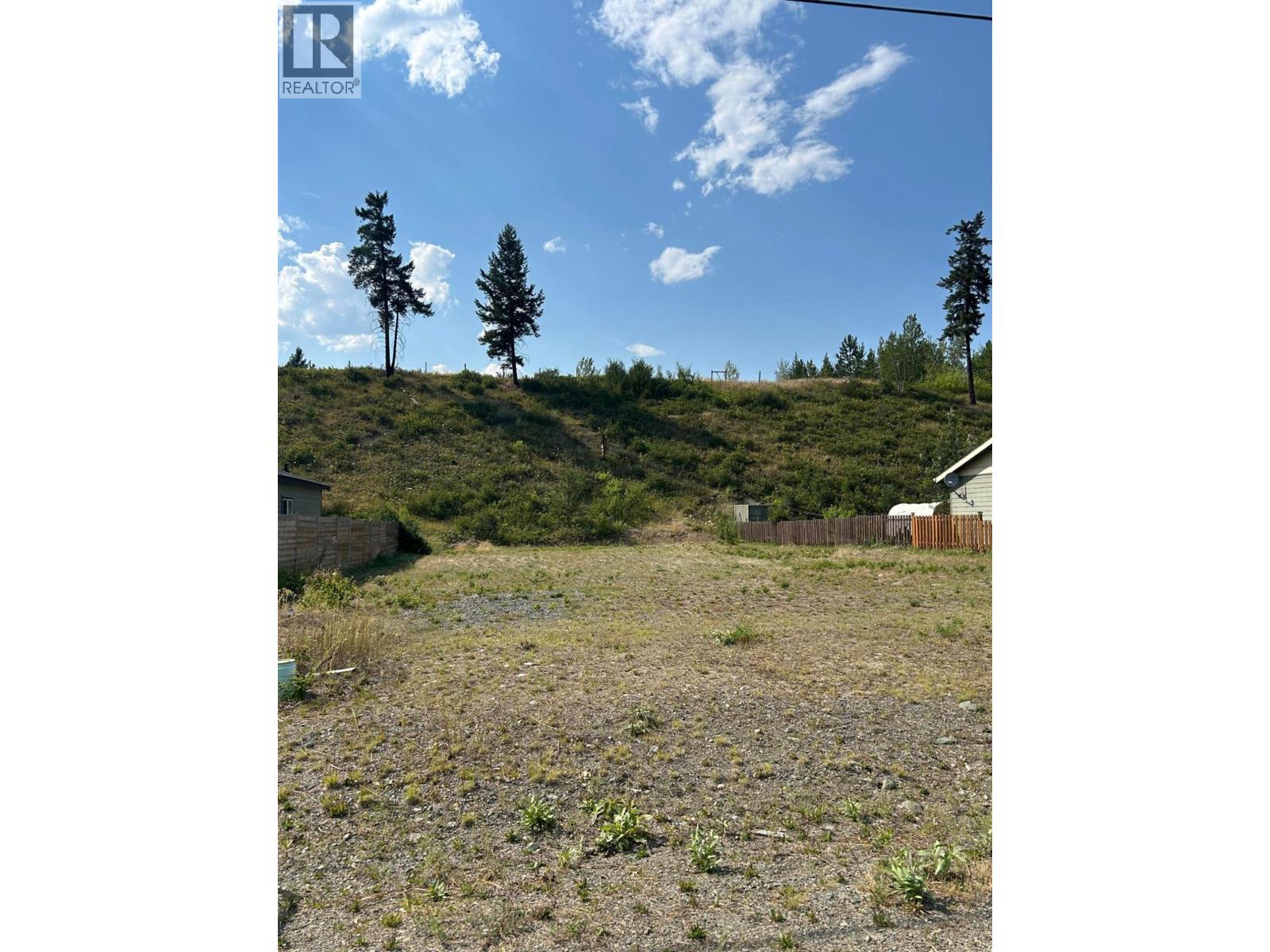 441 Siska Drive, Barriere, British Columbia  V0E 1E0 - Photo 4 - 10391358
