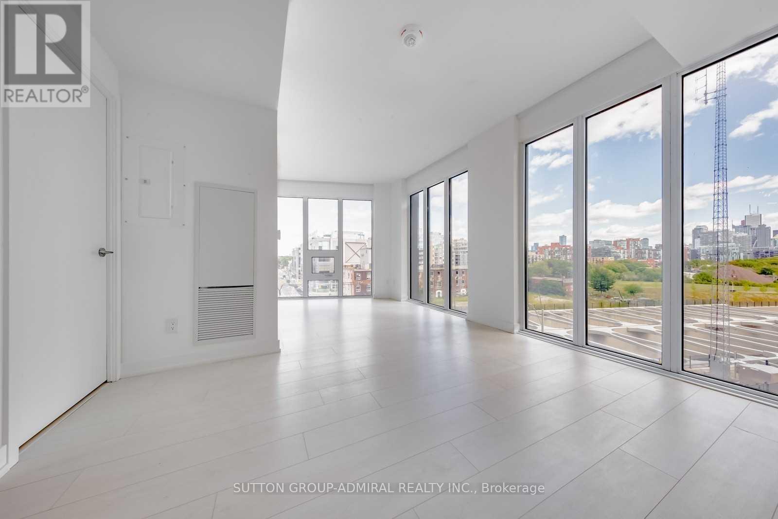 522 - 19 WESTERN BATTERY ROAD, Toronto, Ontario