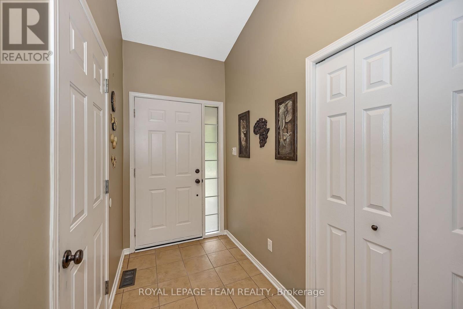 6515 Waddion Drive, Ottawa, Ontario  K4P 1E7 - Photo 4 - X13446018
