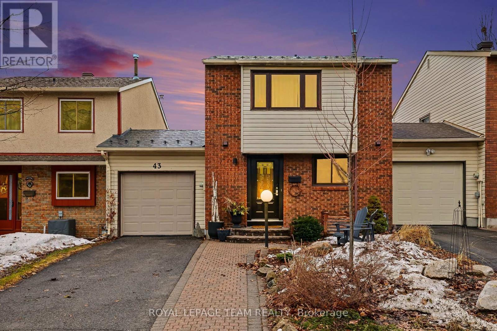 43 WHELAN DRIVE, Ottawa, Ontario