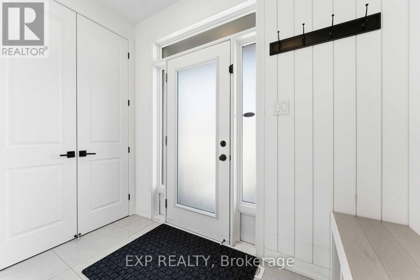 701 Odyssey Way, Ottawa, Ontario  K1T 0V3 - Photo 3 - X13446268