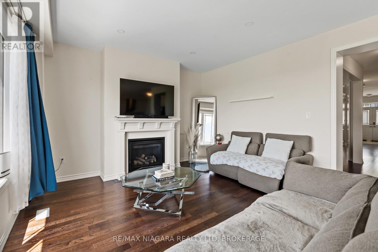 110 Explorer Way, Thorold, Ontario  L2V 0K3 - Photo 15 - X13445974