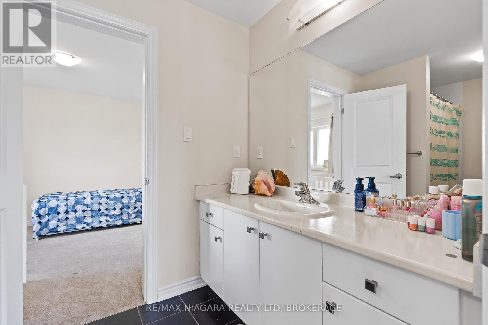110 Explorer Way, Thorold, Ontario  L2V 0K3 - Photo 25 - X13445974