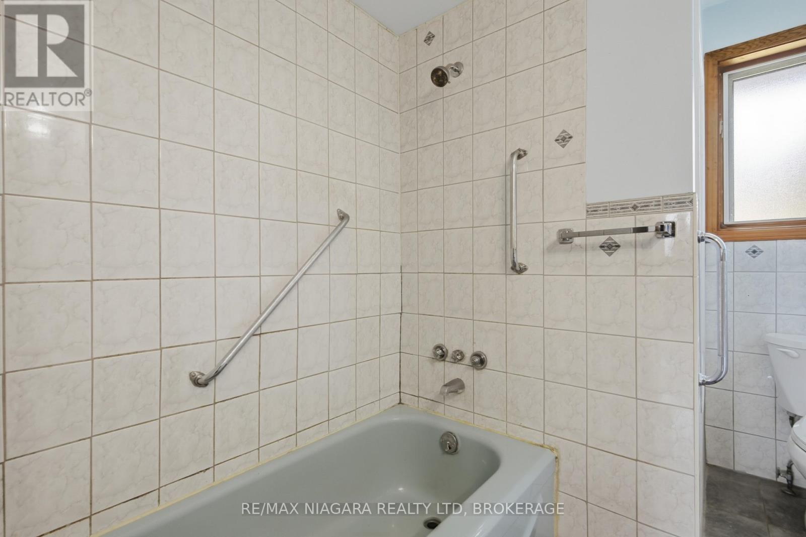 6579 Crawford Street, Niagara Falls, Ontario  L2E 5Z3 - Photo 17 - X13446056