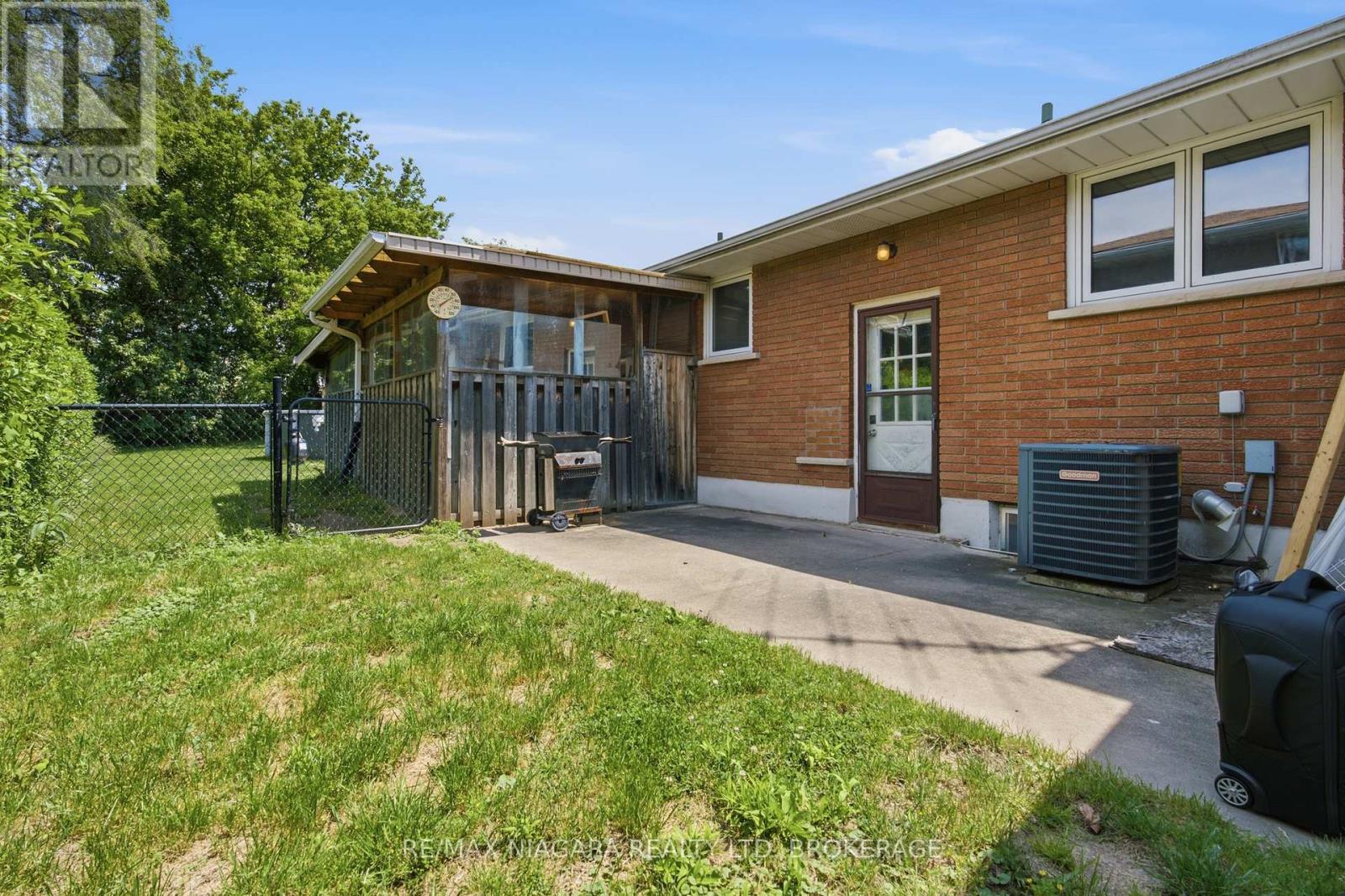 6579 Crawford Street, Niagara Falls, Ontario  L2E 5Z3 - Photo 38 - X13446056