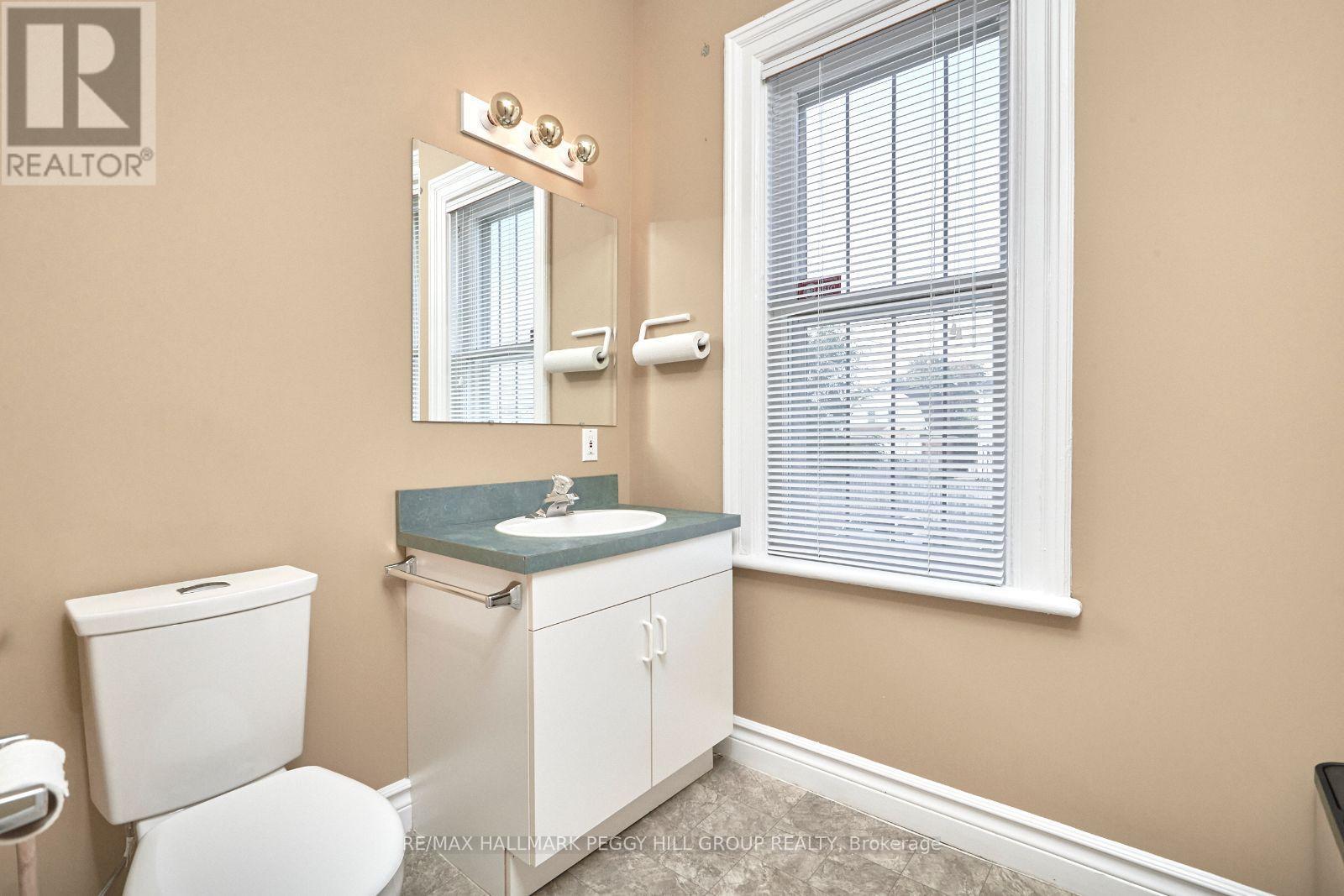 30 Mary Street, Barrie, Ontario  L4N 1S8 - Photo 13 - S13445934