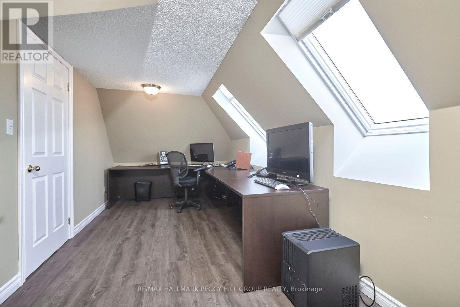 30 Mary Street, Barrie, Ontario  L4N 1S8 - Photo 15 - S13445934