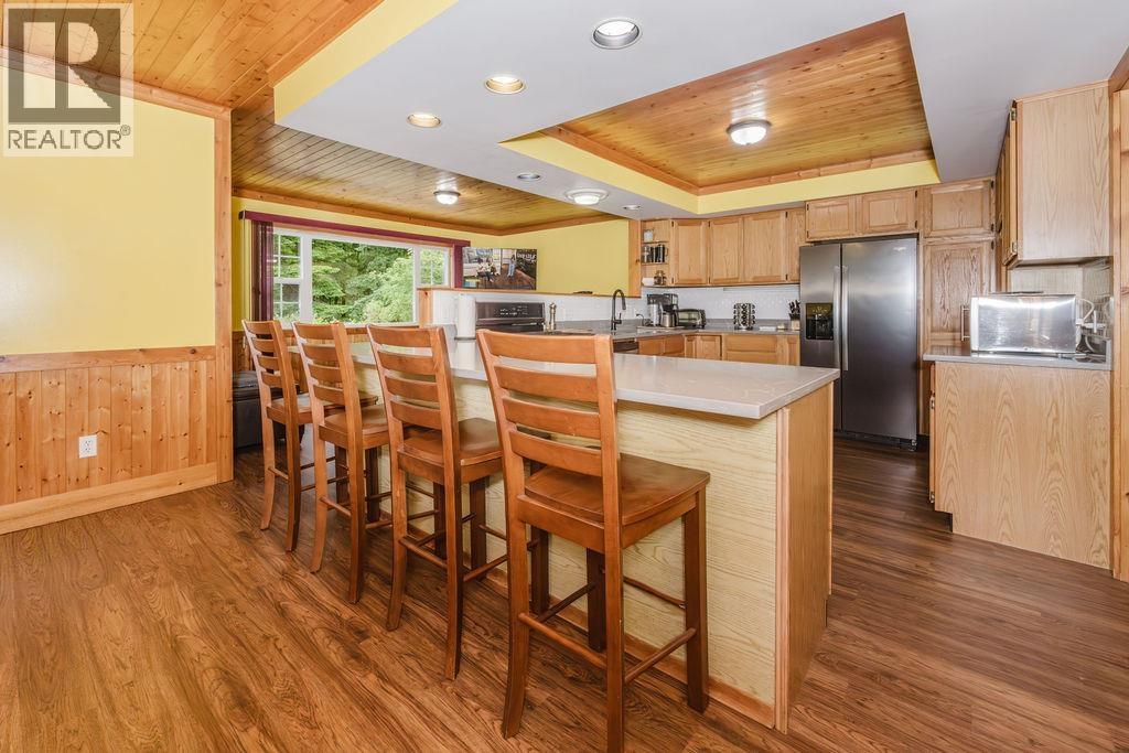 279 Lark Road, Gibsons, British Columbia  V0N 1V4 - Photo 4 - R3132974