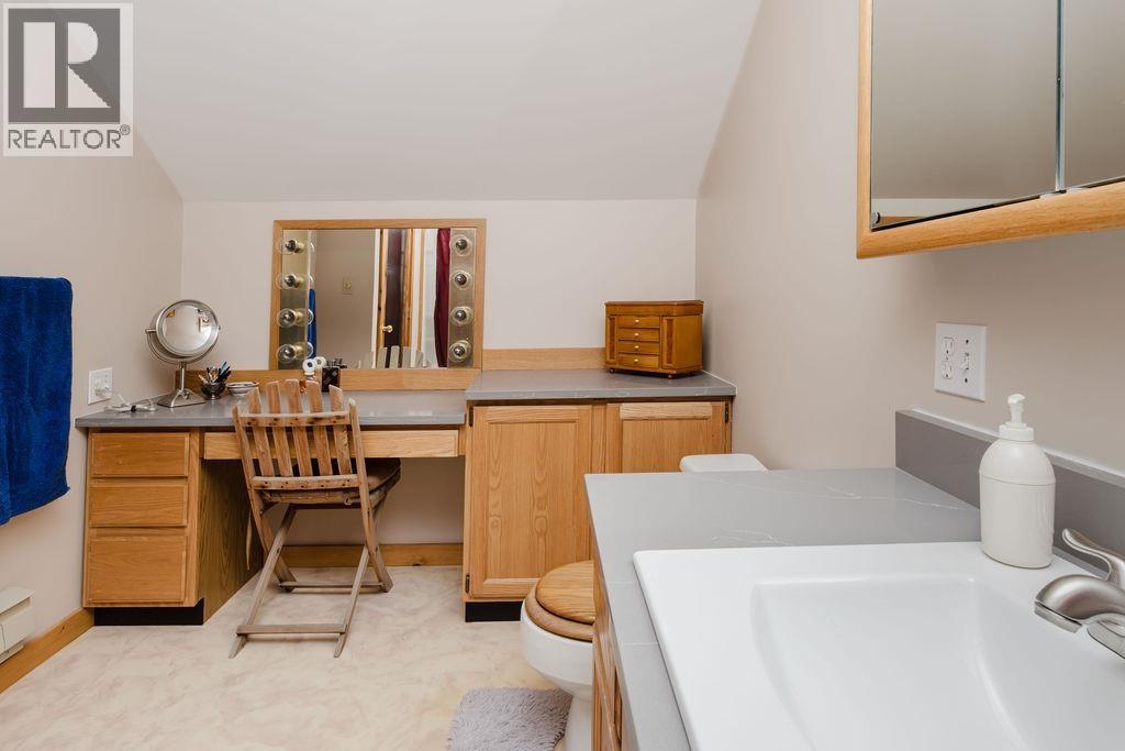 279 Lark Road, Gibsons, British Columbia  V0N 1V4 - Photo 20 - R3132974