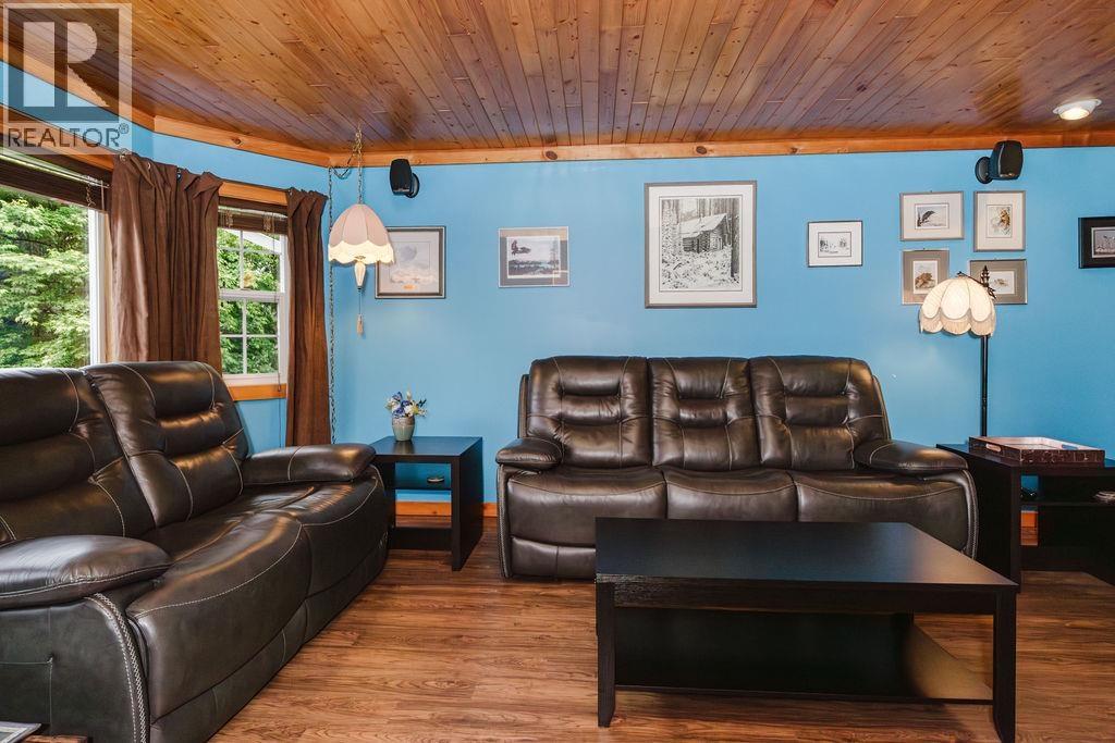 279 Lark Road, Gibsons, British Columbia  V0N 1V4 - Photo 9 - R3132974