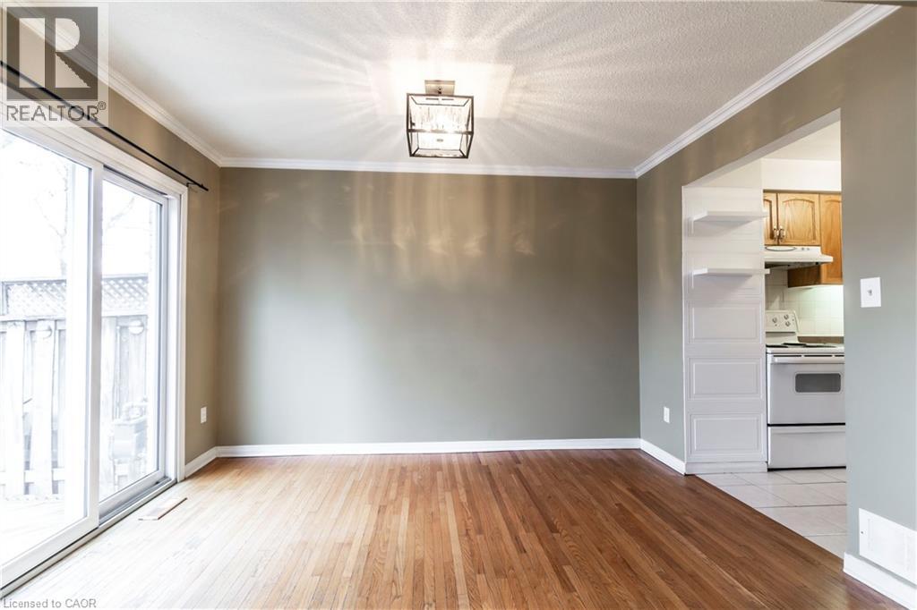 2 Royalwood Court Unit# 6, Stoney Creek, Ontario  L8E 4Y9 - Photo 4 - 40839779