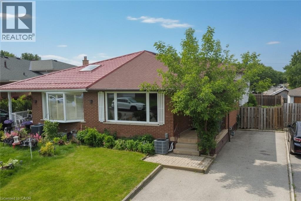 68 Tindale Court, Hamilton, Ontario  L8K 6C7 - Photo 2 - 40839758