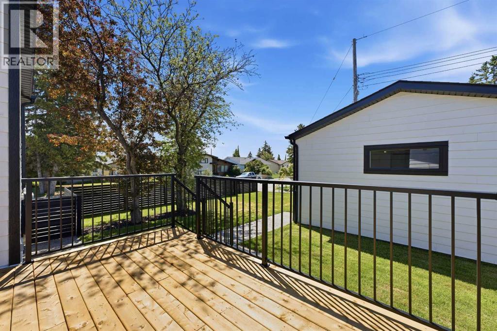 27 Glacier Drive SW, Calgary, Alberta  T3E 5A2 - Photo 35 - A2318799