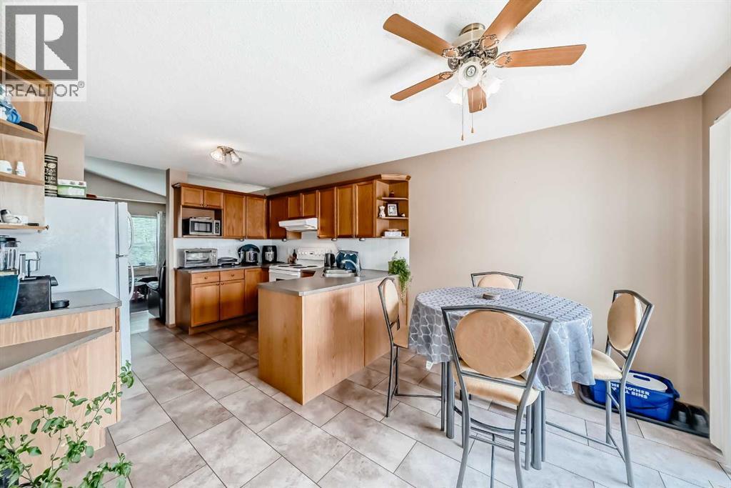 27 Covepark Drive Ne, Calgary, Alberta  T3K 5T6 - Photo 18 - A2318996