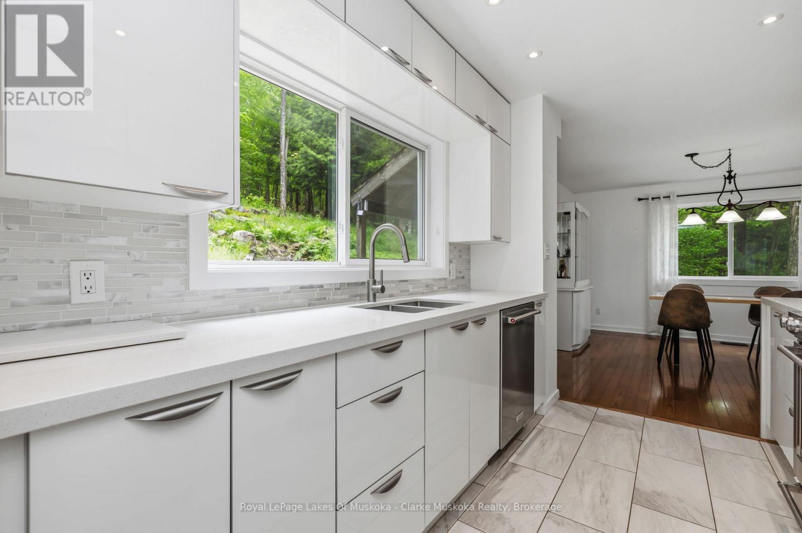 1037 Foreman Road, Muskoka Lakes (Medora), Ontario  P0B 1J0 - Photo 10 - X13445972