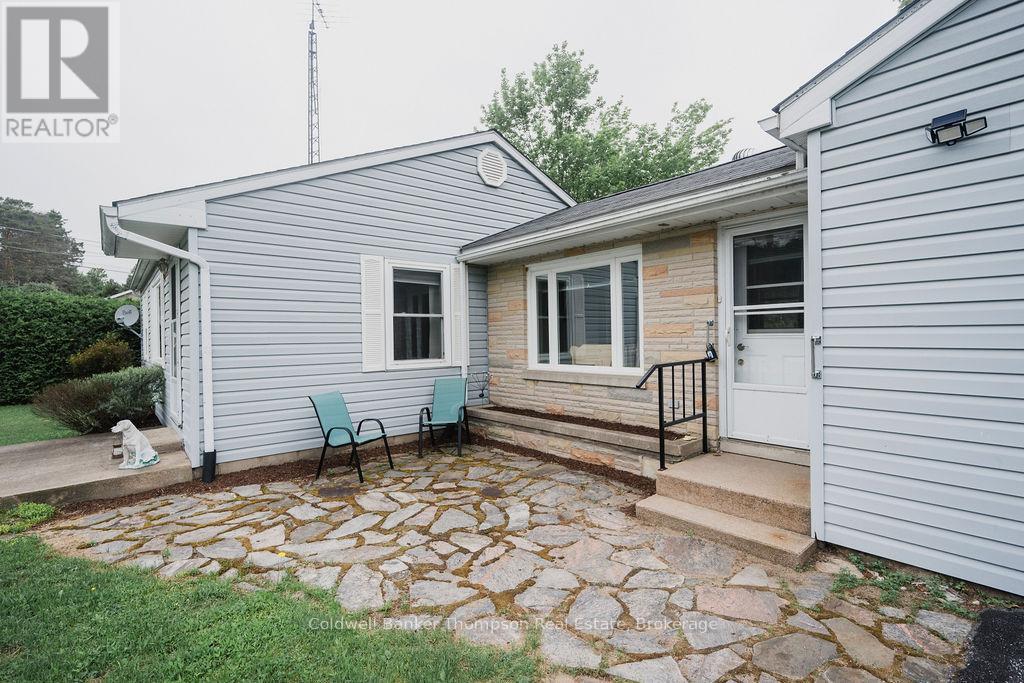 35 John Street, Sundridge, Ontario P0A 1Z0 - Photo 2 - X13446086