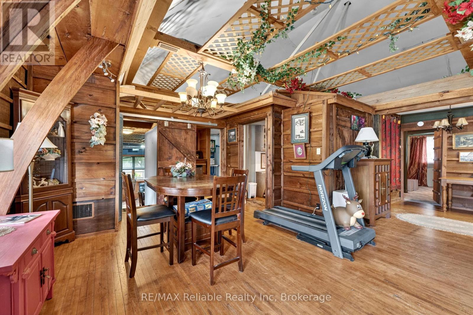 31 London Road W, Bluewater (Stanley), Ontario  N0M 1J0 - Photo 10 - X13446118