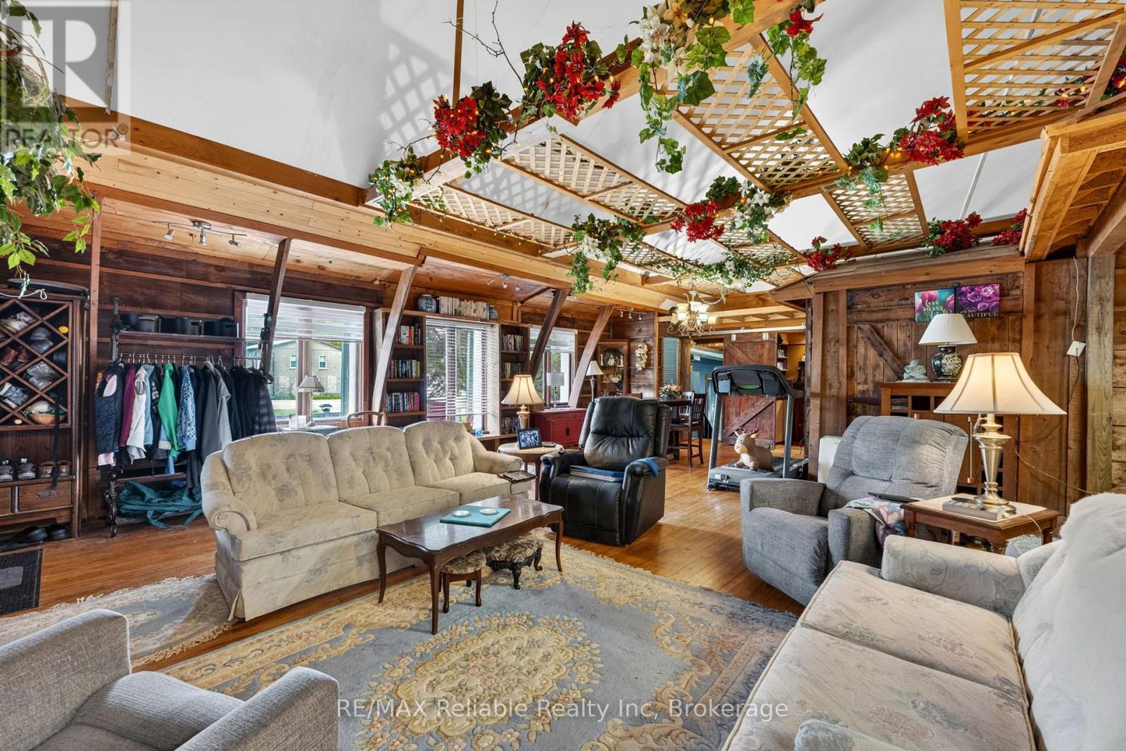 31 London Road W, Bluewater (Stanley), Ontario  N0M 1J0 - Photo 8 - X13446118