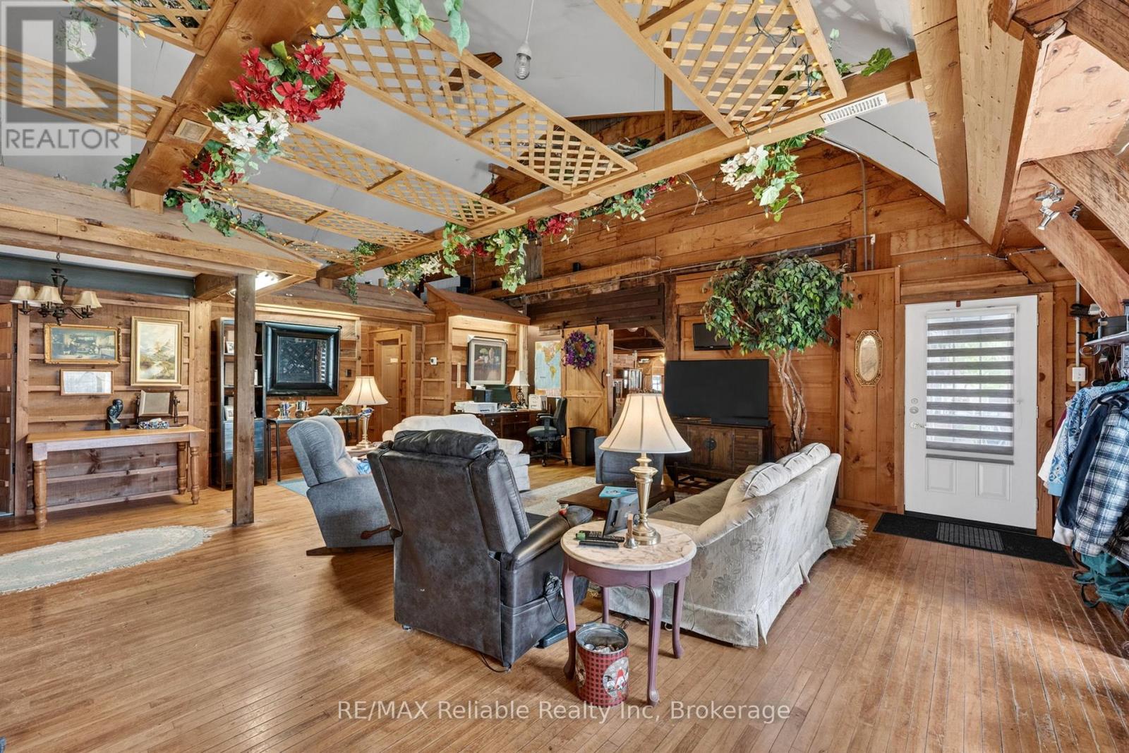 31 London Road, Bluewater (Stanley), Ontario  N0M 1J0 - Photo 11 - X13446122