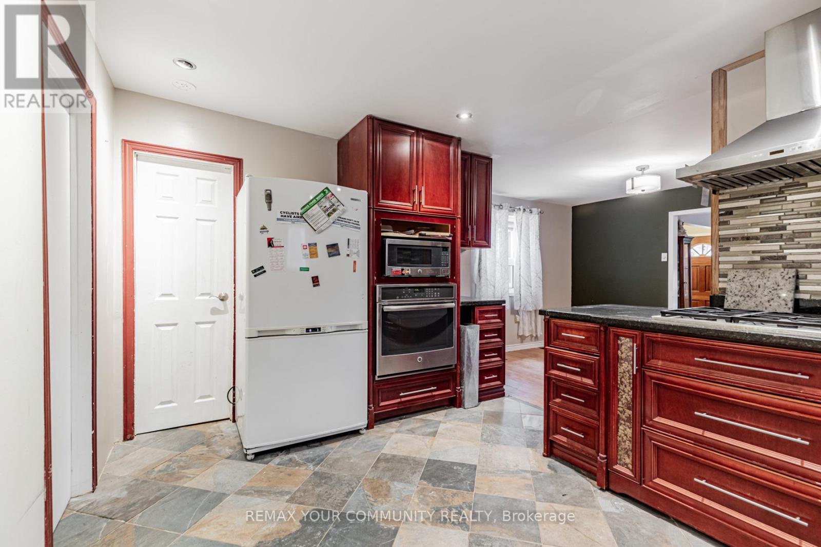 48 Cayuga Avenue, Toronto, Ontario  M6N 2G1 - Photo 20 - W13445804