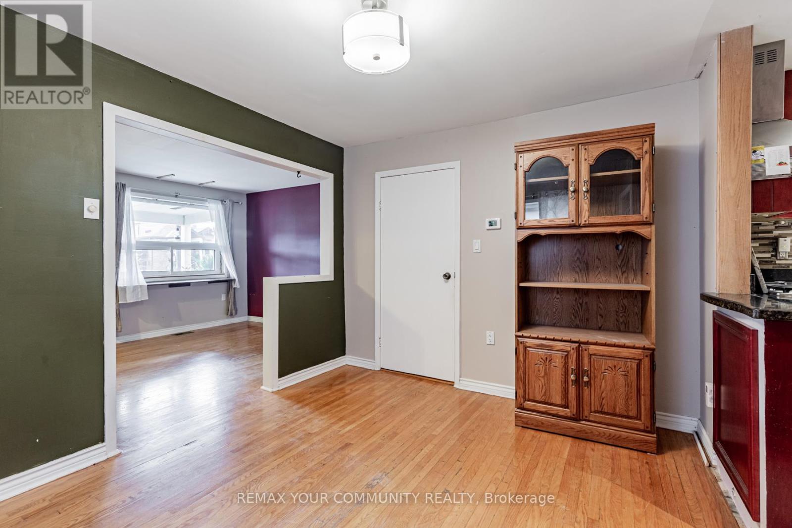 48 Cayuga Avenue, Toronto, Ontario  M6N 2G1 - Photo 9 - W13445804