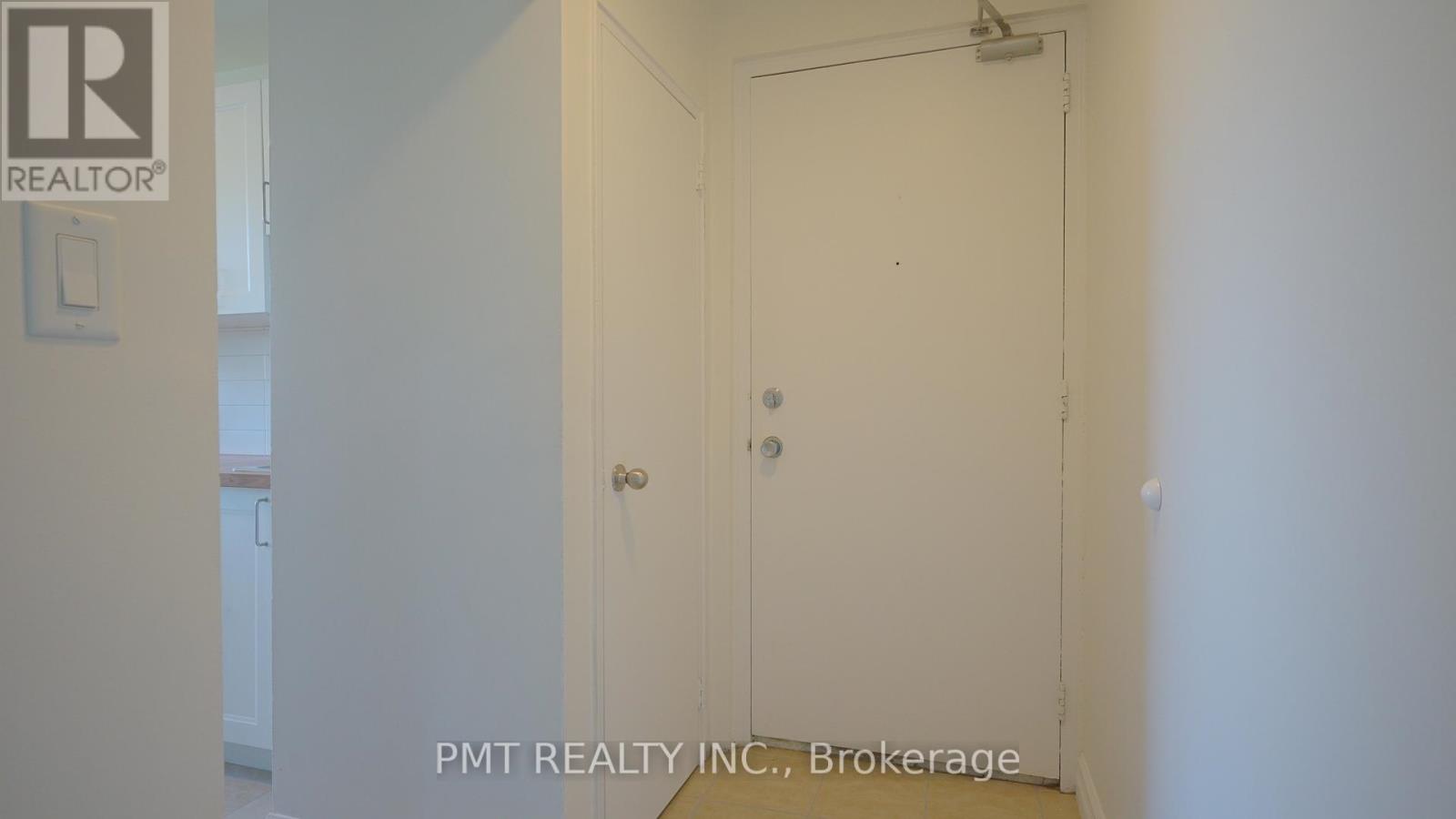 7 - 137 Brookhaven Drive, Toronto, Ontario  M6M 4P1 - Photo 19 - W13445884