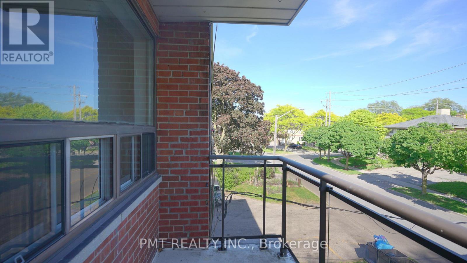 7 - 137 Brookhaven Drive, Toronto, Ontario  M6M 4P1 - Photo 23 - W13445884