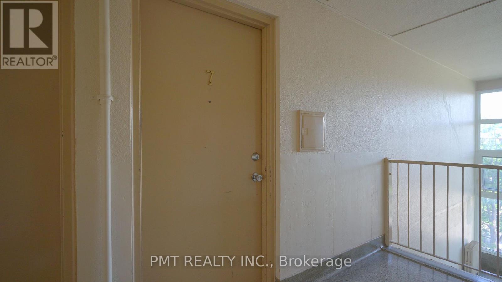 7 - 137 Brookhaven Drive, Toronto, Ontario  M6M 4P1 - Photo 25 - W13445884